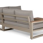 Achterzijde van de Life Outdoor Living loungeset met salontafel